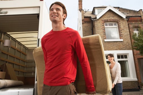 Load-based quote example for a Canary Wharf apartment relocation