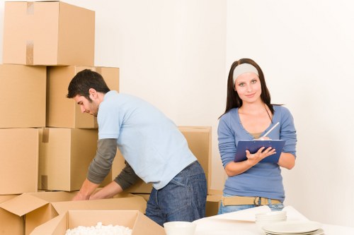 Local moving van service covering Canary Wharf and nearby East London areas