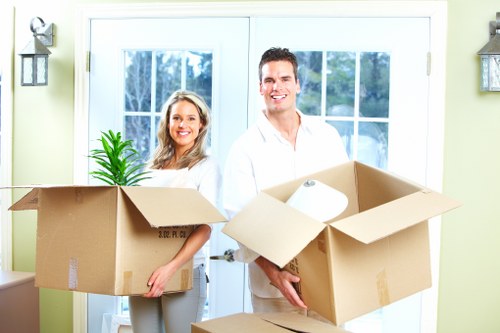 Free quote policy for Canary Wharf man and van services